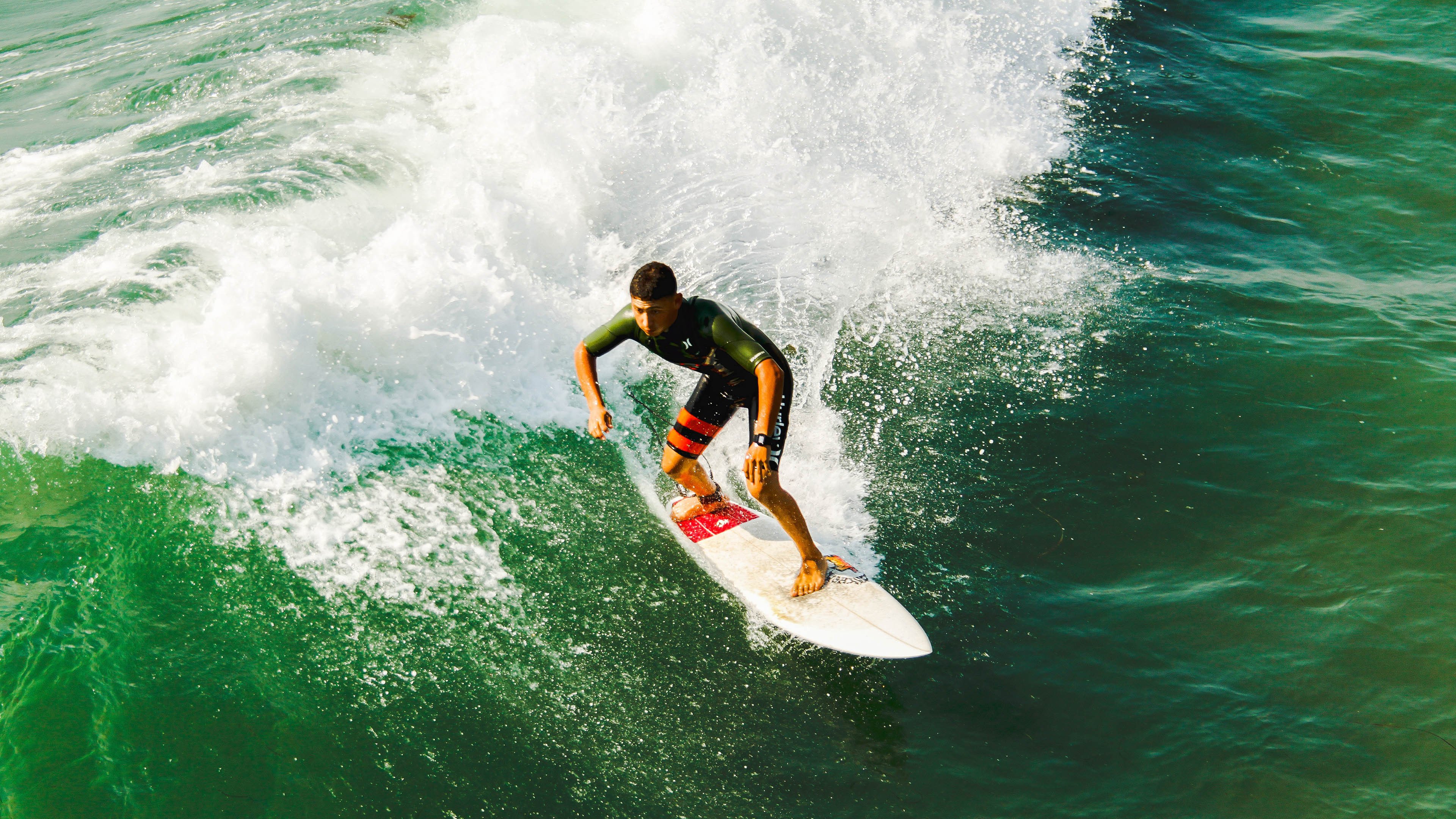 _极地雪地越野:穿越冰雪荒原的极速冲刺_,雪地极地服
